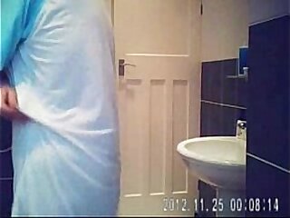 Hidden cam in bath room finally caught my cute mom nude !!