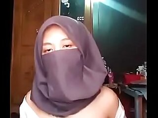 Hijab Be Wild Girl, FULL VID https://ouo.io/3jMGEi